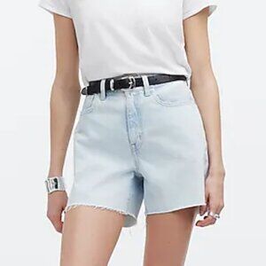 Madewell The 90s Jean Short Mid Length Light Blue Distressed Denim